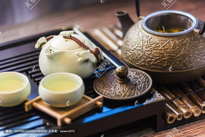 茶韻雅集 茶飲、茶具與文化用品的靜物美學(xué)
